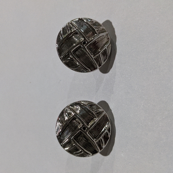 Vintage Silver Earrings - Picture 5 of 7